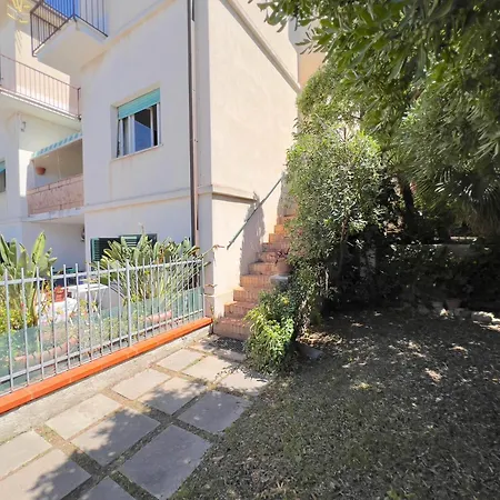 Appartamento Mazzini, 3 Camere, Terrazza, E A 150 M Dal Mare! By Alfareal